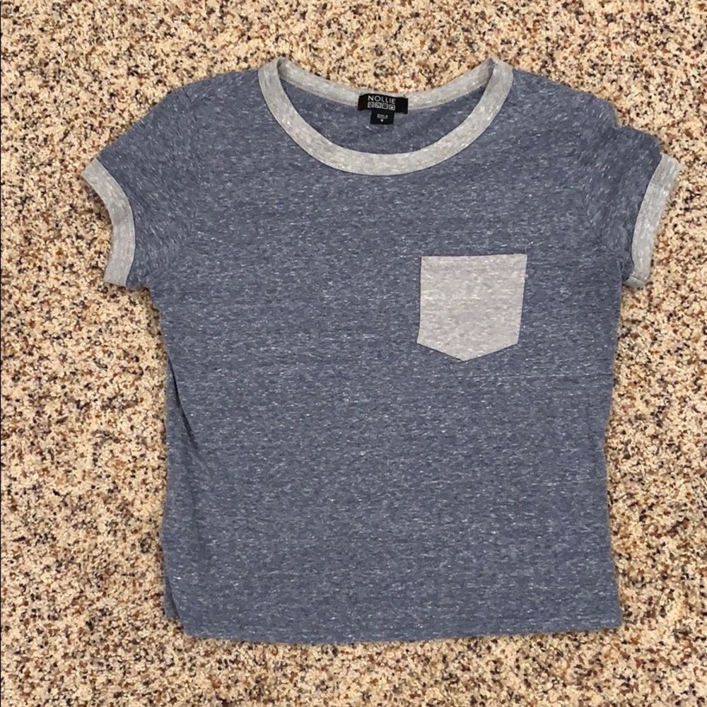 Small women’s crop t shirt like new